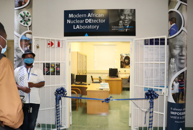 MANDELA nuclear-physics laboratories open in South Africa